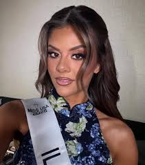 It's giving personality ✨📸. These images were so fun to create and I loved  @callibrielle wanted a little something out of the box for some acting  headshots. HAMU and photography by me 😊