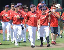 野球キューバ代表（やきゅうキューバだいひょう、selección de béisbol de cuba）は、キューバにおける野球のナショナルチームである。 赤いユニフォームが特徴で「 赤い稲妻 」「 赤い軍団 」とも表現される。 ä¾ã‚¸ãƒ£ãƒ'ãƒ³ å¼·åŒ–åˆå®¿ï¼'æ—¥ç›®ã§èµ¤ãƒ¦ãƒ‹ãƒ›ãƒ¼ãƒ åˆãŠæŠ«éœ²ç›® ã‚¹ãƒãƒ¼ãƒ„å ±çŸ¥