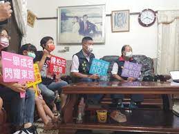 May 31, 2021 · 國內本土新冠肺炎疫情強襲又快又猛，有政治人物高呼「全民打疫苗是疫情唯一解方」。政治觀察家陳方隅今天(31日)在臉書整理關於「疫苗之亂」的. 3ledn9ccg 4jom