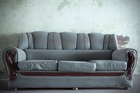— the sofa is cushioned with foam material. Sofa Reparieren So Erneuern Sie Den Bezug