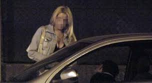 Abbordano escort, maxi multe lungo le strade a luci rosse di Perugia