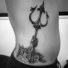 Trident Tattoo Ideen Fur Menschen Mit Einer Starken Personlichkeit Beste Tattoo Ideen Trident Tattoo Tattoo Designs And Meanings Poseidon Tattoo