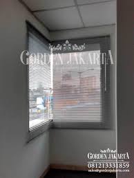 Selain masalah pemasangan, untuk harga tirai jendela kantor ini start dari rp. Daftar Harga Gorden Jendela Kantor Blinds Jakarta