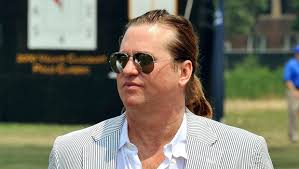 American actor val kilmer is opening up about his health. Actor Val Kilmer Opens Up On Surviving Throat Cancer Independent Ie