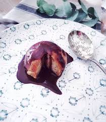 Recette De Pudding De Brioche Aux Raisins Sec Sauce Chocolat Un Dessert Bio Et Recette Pudding Moule Muffin Recette Dessert