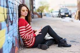 Shooting Better Portraits With A 24mm Lens Is Pretty Simple If You Keep In Mind A Few Things About How 2 Best Portraits Street Photography Camera 24mm Portrait