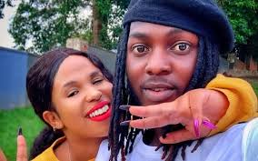 The importance of keeping past relationships private in new partnerships