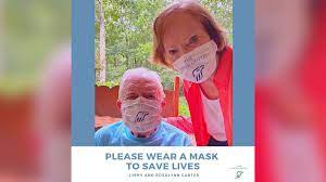 President jimmy carter and former first lady rosalynn carter send a message to voters at the 2020 democratic national convention. Jimmy Carter And Rosalynn Carter Pose In Face Masks And Call On The Public To Save Lives Cnnpolitics