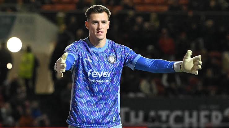 Radek Vitek: Manchester United keeper says his 'goal' is to stay with Bristol City all season - BBC Sport