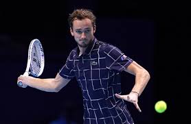 Даниил медведев в полуфинале australian open обыграл греческого теннисиста стефаноса циципаса, кстати, являющегося внуком знаменитого советского футболиста сергея сальникова. On Volevoj Sportsmen Eto Ego Zasluzhennaya Pobeda Rossijskij Tennisist Daniil Medvedev Vyshel V Final Itogovogo Turnira Atr