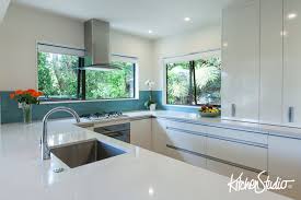 When you buy kitchen cabinets online through our free online design service, you are covered by the cabinets.com designer reassurance program, which ensures the correct cabinets and moldings are ordered to successfully complete your kitchen project. Open Plan Connection Kitchen Studio