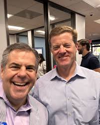 I ran into this guy “BANKS” in Atlanta at @rapidtiresga and he told me that  he's been bending every corner state to state looking for me. Damn, he  found me. #fyp #trucker #