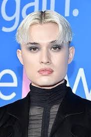 David Mudge's Instagram, Twitter & Facebook