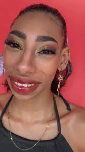 Adriana Ozuna's Instagram, Twitter & Facebook