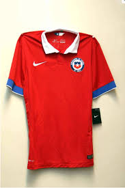 Instagram oficial de la selección chilena cada semana en spotify #laroja spoti.fi/3a2zdgi. Foto Con Nueva Marca Deportiva Esta Es La Nueva Camiseta De La Seleccion Chilena