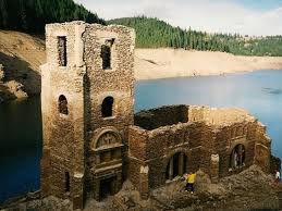 Am o avalanșă de amintiri și nici un sistem mnezic de organizare. Canionul 7 Scari Brasov De Ce Sa Alegi O Vacanta In Tara Ta Top 15 Locuri De Vizitat In Romania