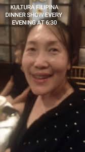 Ms. Shiao Bing Choo and family, visiting from Singapore and enjoying  Kultura Filipina, performing every evening, at Barbara's ♥️