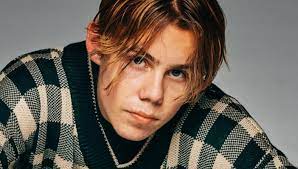 Charlton kenneth jeffrey howard (born 17 august 2003), professionally known as the kid laroi (stylised as the kid laroi.), is an australian singer, rapper, songwriter and record producer. The Kid Laroi Hintergrundbild Nawpic