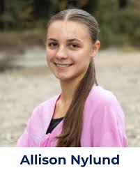 🏆🎨Two HHS Students Earn Recognition in ESD 112 Art Show🏆🎨 A big  congratulations to Hockinson High School students Avery Berg and Sarah  DeRoos! The two artists were among the winners announced at