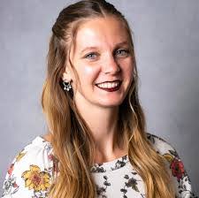 Alexis Cunningham's Instagram, Twitter & Facebook