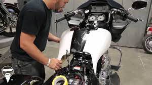 2015 Road Glide Tech Series Pt 4 Tank Dash And Gas Cap Install Youtube