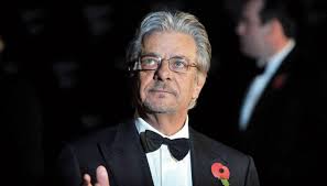 Sposato due volte, ha quattro figli tra cui adriano, che ha debuttato come attore con il film vincitore a locarno nel 2001. 74 Years Of Fantasy Birthday Wishes To Giancarlo Giannini