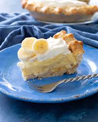 Banana Cream Pie Recipe - The Girl Who Ate Everything