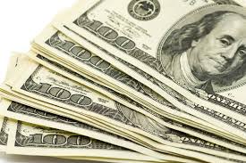 الريال هو الوحدة الأساسية لعملة السعودية، ويتكون الريال من 100 هللة، ويصدر الريال عن البنك المركزي السعودي، وهو مغطى بالذهب وقابل للتحويل إلى العملات الأجنبية ولا توجد قيود على عمليات التحويل النقدي من وإلى المملكة. 9 Ø¯ÙˆÙ„Ø§Ø± ÙƒÙ… Ø±ÙŠØ§Ù„ Ø³Ø¹ÙˆØ¯ÙŠ Ù…ÙˆØ³ÙˆØ¹Ø©