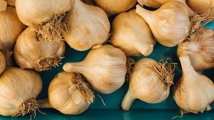 How many teaspoons is a clove of garlic? Too Much Garlic Side Effects How Much To Eat And More