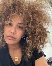 הטרנד אנימה הזה… @remini.ai