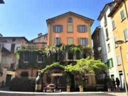 Tanti auguri alla nostra concittadina emma morano che è attualmente l'unica donna al mondo ad verbania. Samstags Am Lago Maggiore Der Markt In Intra Die Bunte Christine