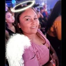 Shelby Robles's Instagram, Twitter & Facebook