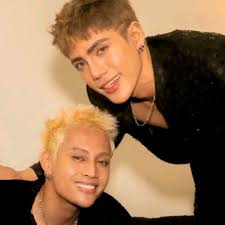 Kentellpeek 🐥🍓 (@kentell.28)