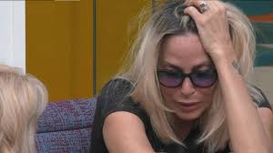 GF Vip, Stefania Orlando e De Grenet si tirano i capelli: 
