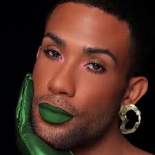 beautiful yet so broken 🪽