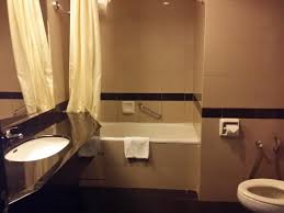 Grand paragon hotel johor bahru is located 30 km from sultan ismail airport. Bathroom With Tub Picture Of Hotel Grand Paragon Johor Bahru Tripadvisor
