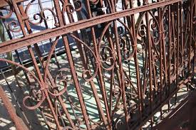 Eine Zaun Zu Restaurieren Ist Sehr Teuer Meistens Ist Es Preiswerter Einen Neuen Zaun Zu Kaufen Vor Allem Mit Zaune Aus Pole Zaune Aus Polen Polen Zaun Zaun