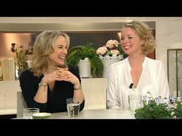 Det var omväxlande mycket starkt och ganska flummigt. Anja Lundqvist Och Julia Dufvenius Om Sin Hyllade Podd Som Fyller 1 Ar Nyhetsmorgon Tv4 Youtube