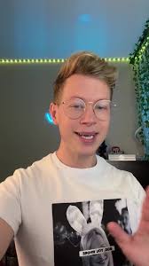 The Big Flop HQ Trivia Episode with Karen Chee & Alice Wetterlund