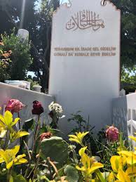 Jun 24, 2021 · halen mezarı tespit edilemeyen şehit ahmet erim için ailesinin başvurusu üzerine tek hatırası olan evine anıt mezar yapılması kararlaştırıldı. Hasret Yildirim On Twitter Ustad Kadir Misiroglu Nun Kalben Ve Bedenen Dava Arkadaslari Iki Buyuk Insanin Mekanindan An Itibariyle Selam Olsun Sehit Bayramaliozturk Abdulmetinbalkanlioglu Hocaefendi Ustad Kadirmisiroglu Https T Co