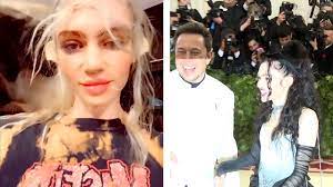 Er ist 20 jahre alt und seine staatsbürgerschaft ist schweden. Grimes Freundin Von Elon Musk Zeigt Ihr Alien Tattoo