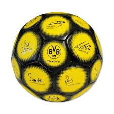 Offenbar wurde das neue auswärtstrikot des bvb für die saison 2021/22 geleakt. Borussia Dortmund Bvb Fussball Mit Kaufland De