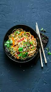 Pin By Juhi Singh On Food Drink Vegetarian Thai Recipes Pad Thai Recipe Vegetarian Food