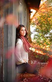 Senior Photo Girl Senior Portraits Photography Outdoor Fall Pictures Photography By Kayla Ren Fall Portraits Girl Senior Pictures Senior Portraits Girl
