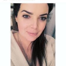 Kerry Robles's Instagram, Twitter & Facebook