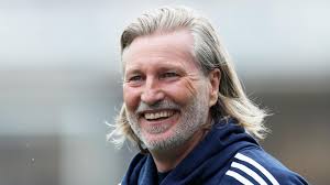 Robbie Savage: New Forest Green boss wants Rovers to 'entertain'