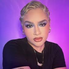 Sarah Hammontree's Instagram, Twitter & Facebook