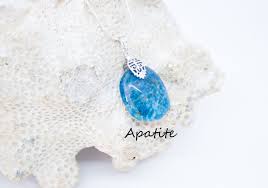 Voici Ce Que Je Viens D Ajouter Dans Ma Boutiqueetsy Pendentif Collier En Apatite Argent Sterling Fait Main Made In F Pendentif Pierre Pendentif Collier