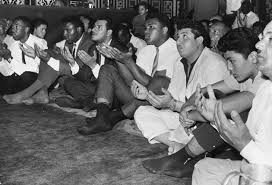 Muhammad ali sought guidance and counsel from malcolm x, whom he met several times. Muhammad Ali S One Regret Turning His Back On Malcolm X The Independent The Independent