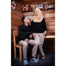 Casual foto hijab indoor prewedding. Prewedding Indoor Package 03 Services By Seepic Photoworks